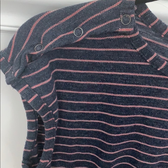 Striped romper onesie - Picture 3 of 5